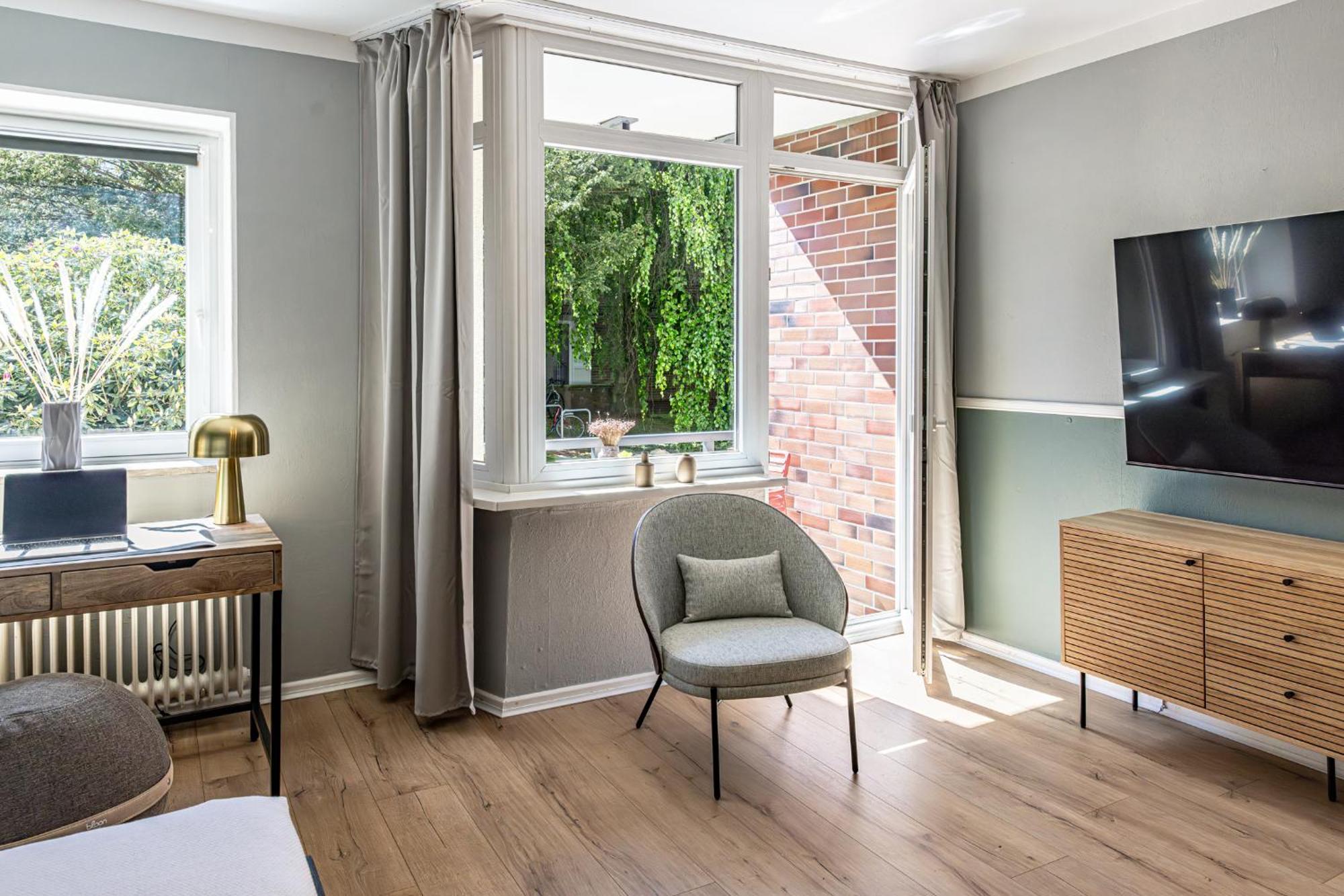 Have-A-Nice-Stay - Nahe Bahnhof Ahrensburg - 20 Minuten Nach Hamburg - Trotzdem Ruhig Gelegen - 6 Minuten Zu Fuss Ins Zentrum Ahrensburg - Modern Eingerichtet المظهر الخارجي الصورة